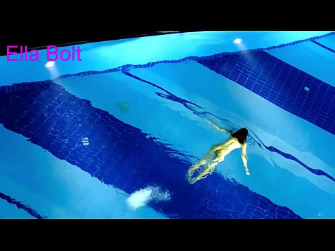 ❤️ मी पाहणे थांबवू शकत नाही, तरुण गोरा ELLA BOLT रिसॉर्ट पूलमध्ये नग्न पोहताना पकडला गेला mr.onlyhdporn.ru वर  ❌❤